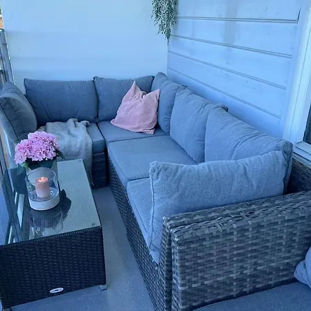 Stor Med To Balkonger Apartment