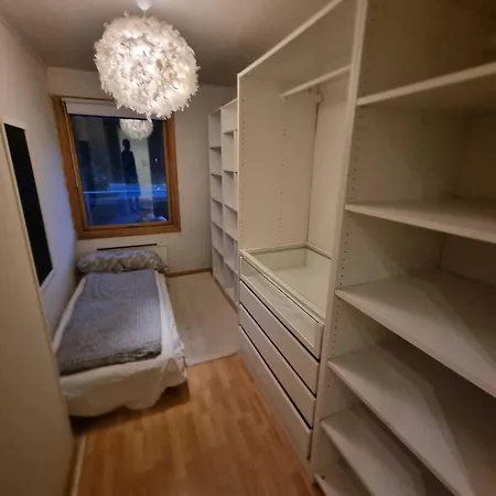 Stor Med To Balkonger Asker